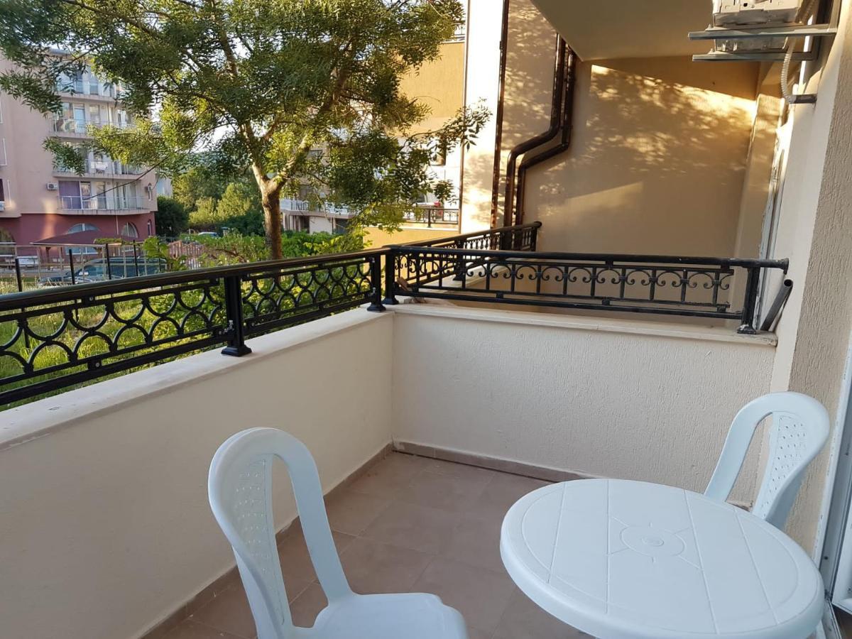 Apartament Iglika Primorsko Bagian luar foto